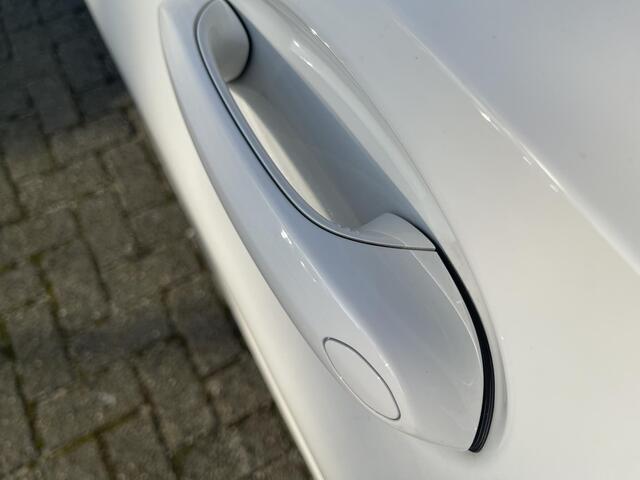 BMW 3-SERIE Touring 318i High Executive M Sport 18"/Panoramadak/Laser LED/Harman Kardon/Dodehoek/Adaptieve cruise/Keyless/Stoelverwarming