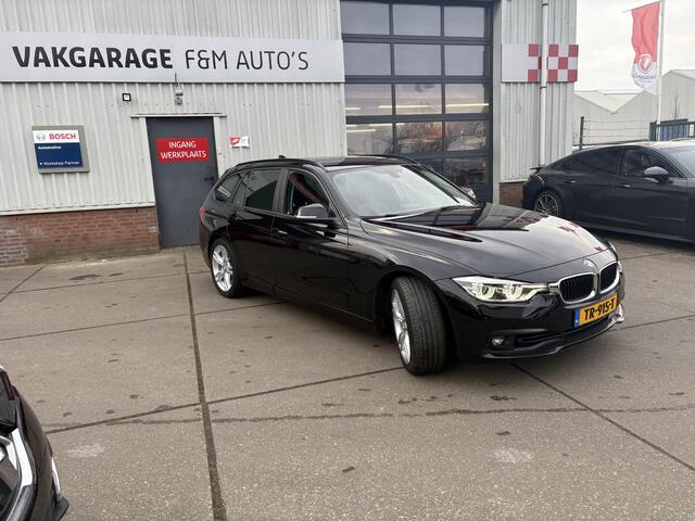 BMW 3-SERIE Touring 318i Executive