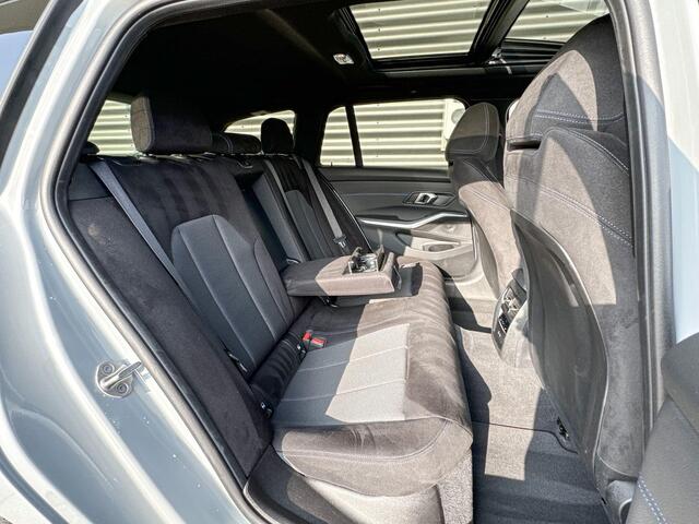 BMW 3-SERIE Touring 320d xDrive