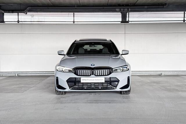 BMW 3-SERIE Touring 330e | M Sportpakket | Glazen panoramadak