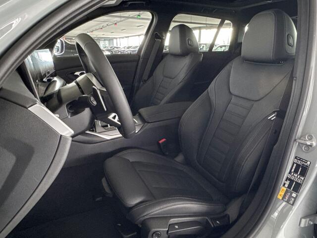BMW 3-SERIE Touring 330e | M Sportpakket | Glazen panoramadak