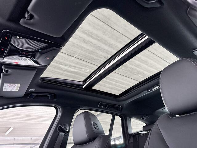 BMW 3-SERIE Touring 330e | M Sportpakket | Glazen panoramadak