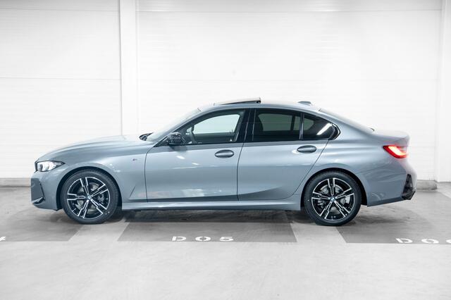 BMW 3-SERIE Sedan 318i | M-Sport | Travel Pack | Entertainment Pack | Schuif-/kanteldak