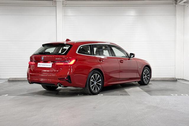 BMW 3-SERIE Touring 330e