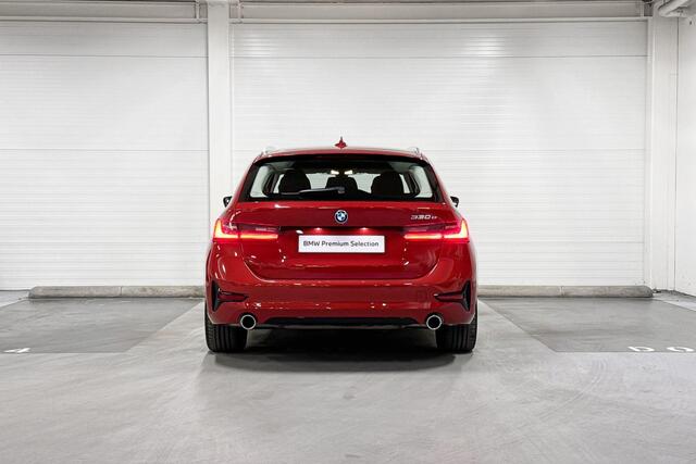 BMW 3-SERIE Touring 330e