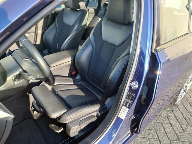 BMW 3-SERIE Touring 330i High Executive / 20" 795M / Panodak / LED / DAB / HIFI / Bomvol