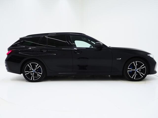BMW 3-SERIE Touring 330e M-Sport LCI | M-Sportstoelen | Panoramadak | Harman/Kardon | Adaptive Cruise | Keyless