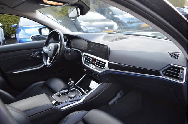 BMW 3-SERIE Touring 320i Exec. Ed. Nap / Virtual cockpit / Led koplampen