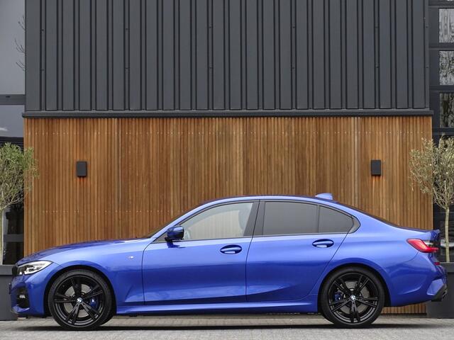 BMW 3-SERIE 320i 184PK automaat / M-Sport / Harman Kardon *NAP*