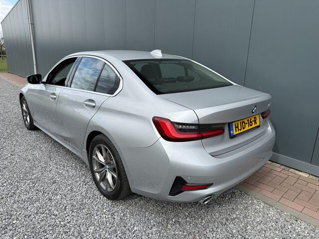 BMW 3-SERIE 320i High Executive Sedan