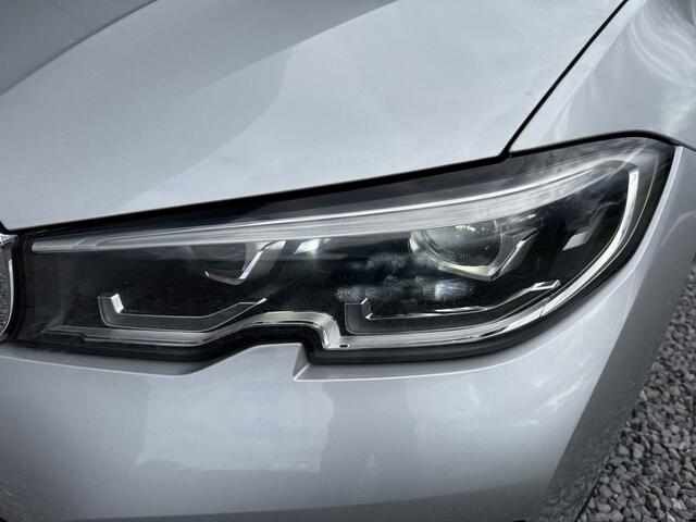 BMW 3-SERIE 320i High Executive Sedan