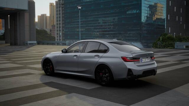 BMW 3-SERIE 330e High Executive M Sport Automaat / Schuif-kanteldak / Sportstoelen / Adaptieve LED / Comfort Access / Parking Assistant Plus / Stuurverwarming