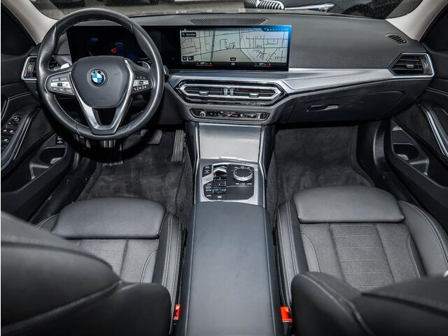 BMW 3-SERIE Touring 320d 190 PK ACC Trekhaak Sportstoelen LED Camera