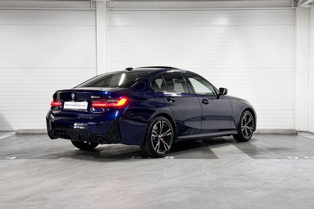 BMW 3-SERIE Sedan 320i | M-Sport Pro | Comfort Pack | Schuif-/kanteldak | Comfort Access