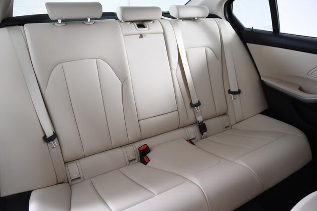 BMW 3-SERIE 330 e *1ste Eigenaar*Leer*360*Navigatie*