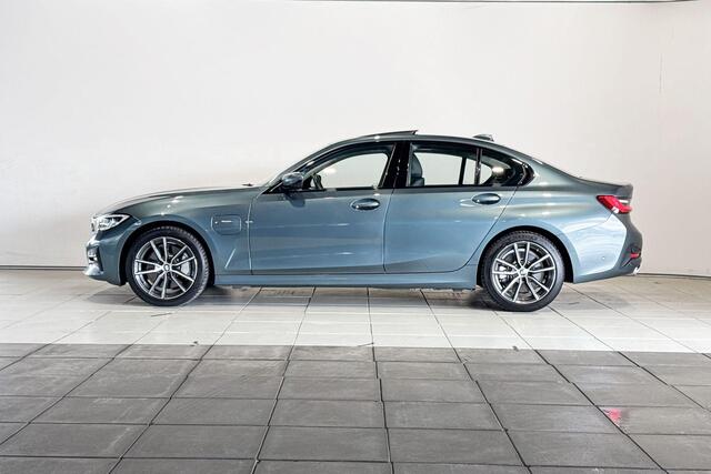 BMW 3-SERIE Sedan 330e Innovatiepakket Model Sport Line Aut.