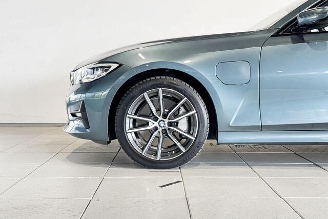 BMW 3-SERIE Sedan 330e Innovatiepakket Model Sport Line Aut.