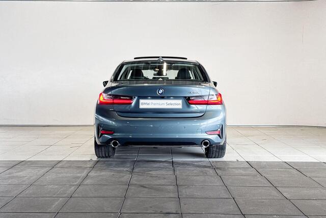 BMW 3-SERIE Sedan 330e Innovatiepakket Model Sport Line Aut.