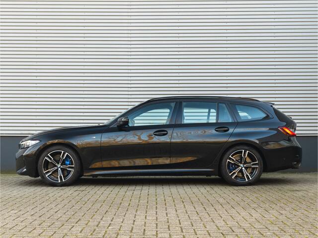 BMW 3-SERIE Touring 330i M-Sport - Trekhaak - ACC - Hifi - Camera - M Sport Remmen Blauw