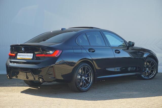 BMW 3-SERIE Sedan 320e M Sportpakket 19'' / Schuif-/kanteldak / Stuurwielrand verwarming / Carbon M Performance pakket