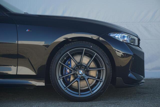 BMW 3-SERIE Sedan 320e M Sportpakket 19'' / Schuif-/kanteldak / Stuurwielrand verwarming / Carbon M Performance pakket