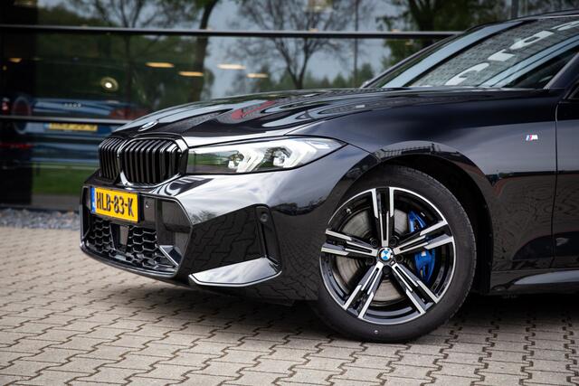 BMW 3-SERIE Touring 330i M-Sport Schakelflippers, Isofix, Apple Carplay, M-sportpakket