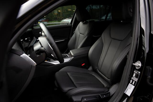 BMW 3-SERIE Touring 330i M-Sport Schakelflippers, Isofix, Apple Carplay, M-sportpakket