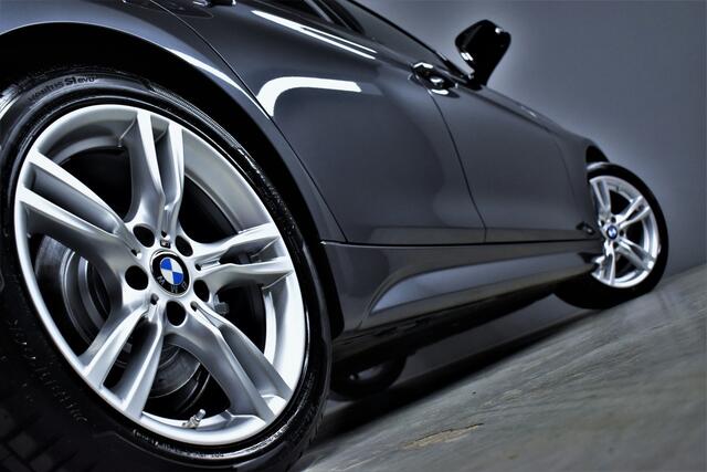 BMW 3-SERIE 330e 252pk M-Sport Dealer.OH Keyless/Navi/Led/Alcantara/Stoelverw./Pdc/Lmv18''