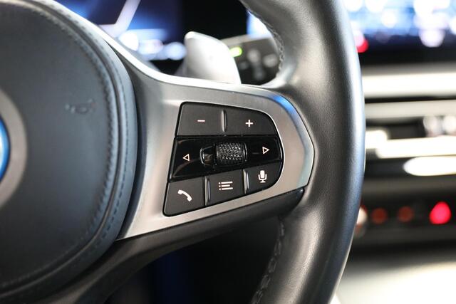 BMW 3-SERIE Touring 320e | M-Sport | Leer | Schuif- kantel dak