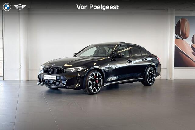 BMW 3-SERIE Sedan 330e | M Sport | Glazen Schuif-/kanteldak | Head-up Display | Comfort Access | Trekhaak |