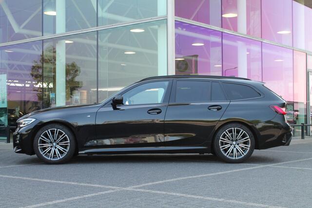 BMW 3-SERIE Touring 320i Executive M Sport Automaat / Panoramadak / Achteruitrijcamera / LED / Parking Assistant / M Sportonderstel / Live Cockpit Professional