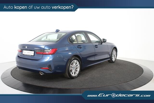 BMW 3-SERIE 330e Business Edition Plus *1ste Eigenaar*Navigatie*Parkassist*
