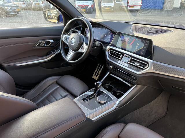 BMW 3-SERIE Touring /320e Business Edition Plus M Sport Pakket / Portimao Blau / Stoel & Stuurverwarming / Wegklapbare Trekhaak /