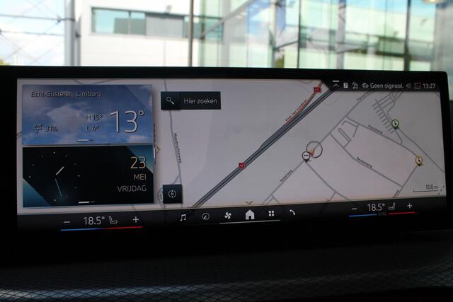 BMW 3-SERIE Touring 330e High Executive M Sport Automaat / Panoramadak / Trekhaak / Sportstoelen / Active Cruise Control / Adaptieve LED / Parking Assistant Plus / M Adaptief onderstel