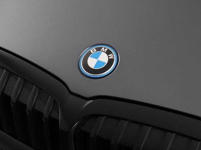 BMW 3-SERIE Touring 330e Business Edition + M Sport (Pano / Navi / Cruise / Camera / Carplay)