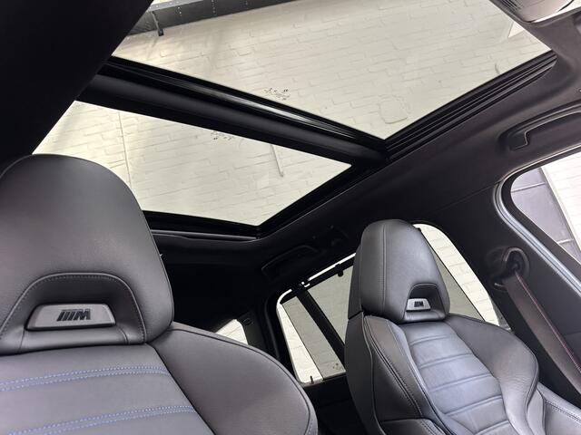 BMW 3-SERIE Touring 330e xDrive CAMERA / NL AUTO / M STOELEN / TREKHAAK / M PAKKET