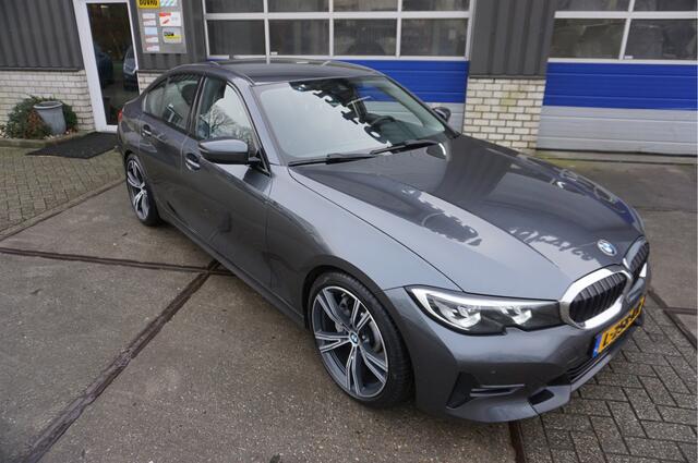BMW 3-SERIE 330i High Executive Automaat