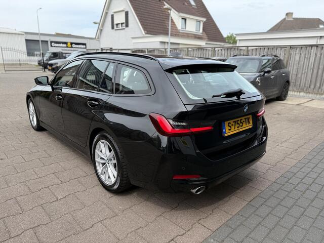 BMW 3-SERIE Touring 2.0 318i Org NL Widescreen display