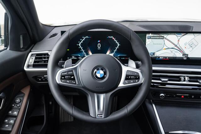 BMW 3-SERIE Sedan 320i M Sportpakket / HiFi systeem / Draadloos oplaadstation