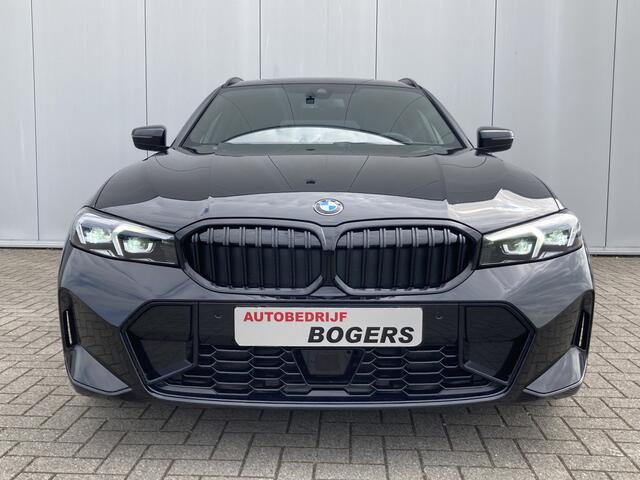 BMW 3-SERIE Touring M-Sport Automaat 330i Wegklapbare trekhaak, Achteruitrijcamera, Lederen bekleding, PDC v+a