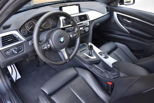 BMW 3-SERIE Touring 320i High Executive * M Sportpakket * Leder * LED * Stoelverwarming * Navigatie Professional *