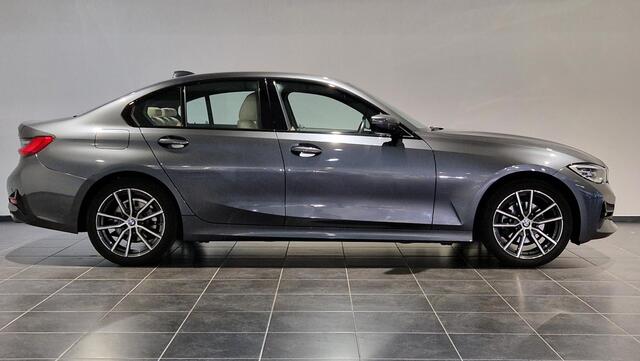 BMW 3-SERIE 320i High Executive Edition | 18 inch | Sportline | Harman Kardon