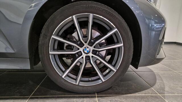BMW 3-SERIE 320i High Executive Edition | 18 inch | Sportline | Harman Kardon