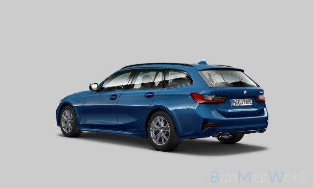 BMW 3-SERIE Touring 330e High Executive Sportline | Keyless | PDC | Leer | Hifi | Ambiance Verlichting | Stoelverwarming | Adaptive Cruise Control | BTW | LED | Shadow Line | Navigatie Prof. | DAB |