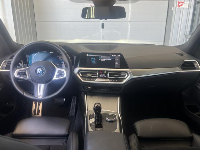 BMW 3-SERIE 320e High Executive Hybride | M-SPORT | CAMERA | NAVI | CARPLAY / ANDROID | PDC V+A | CRUISE CONTROL | CLIMATE CONTROL | LMV 18'' | STOELVERWARMING | LED | BLUETOOTH