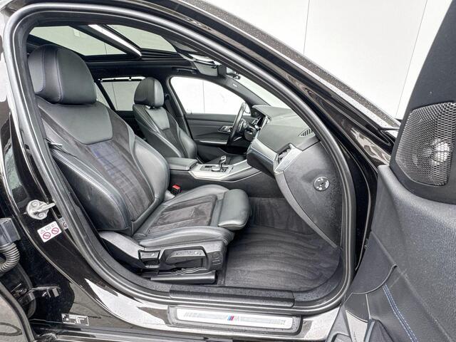 BMW 3-SERIE Touring 320e High Executive M-Sport 18 Inch / Glazen Schuifdak / Getinte Ramen Achter / Stoelverwarming / Binnen & Buitenspiegel Automatisch Dimmend / Harman Kardon