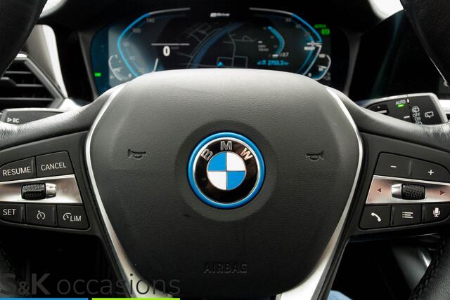 BMW 3-SERIE Touring 330e xDrive Pano Led Leder BMW 3-serie Touring 330e xDrive Business Edition Plus