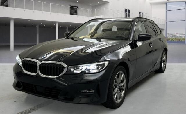 BMW 3-SERIE 330e Sport Line