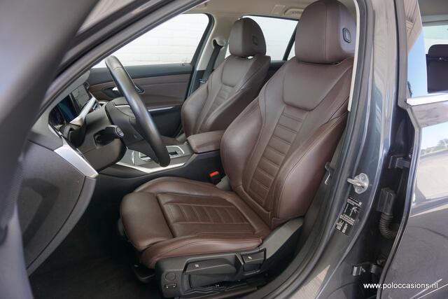 BMW 3-SERIE Touring 320i High Exec Leder | Sportinter | Carplay | DAB +