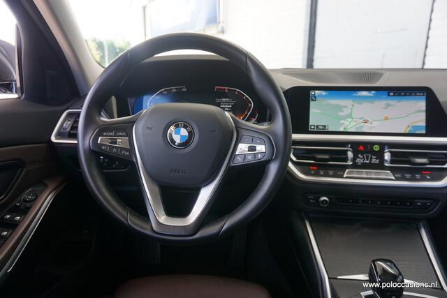 BMW 3-SERIE Touring 320i High Exec Leder | Sportinter | Carplay | DAB +